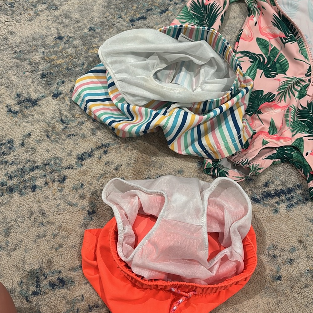 FOUR Old Navy swimsuits - Picture 7 of 8